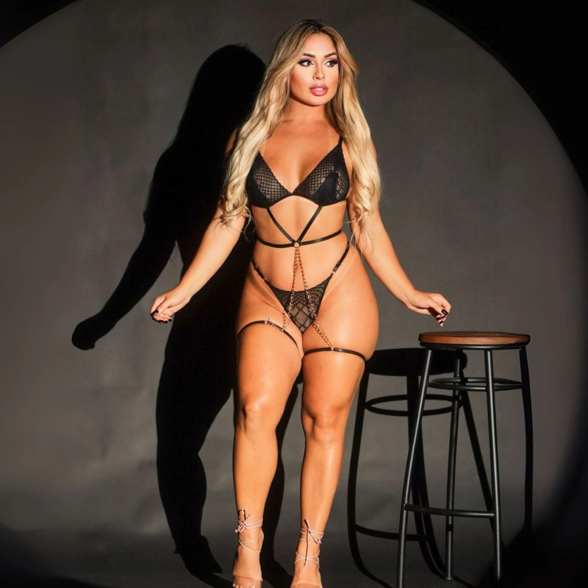Conjunto Sensual Acorrentada em Renda ( M )